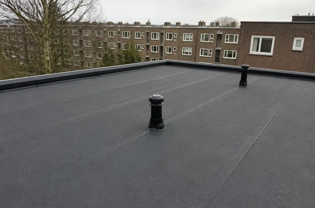 Dakrenovatie appartementencomplex in Groningen